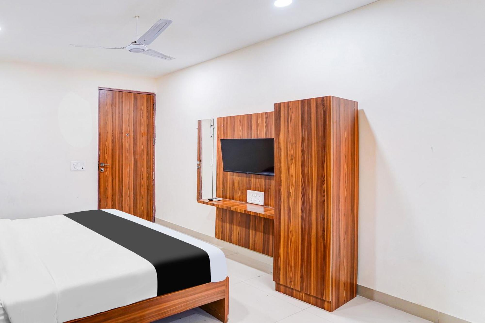 Hotel Super Collection O Sector 104 Noida Exterior foto